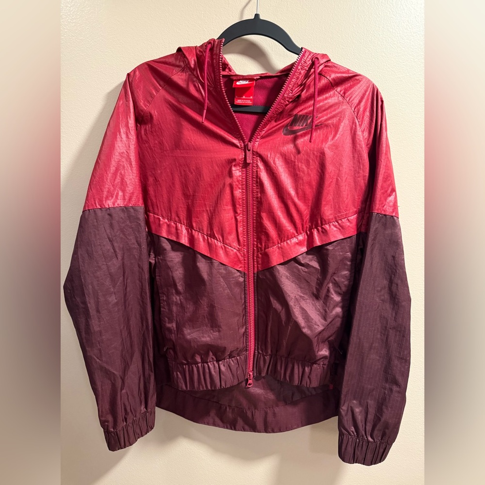 Nike Sportswear Windrunner hooded Jacket Women's size Medium